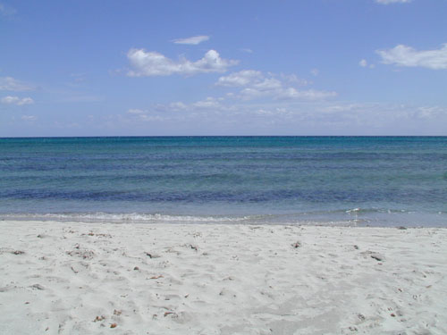 Playas de Cerdeña - El mar de Sa Preta Ruja Vista parcial del mar en la playa de Sa Preta Ruja